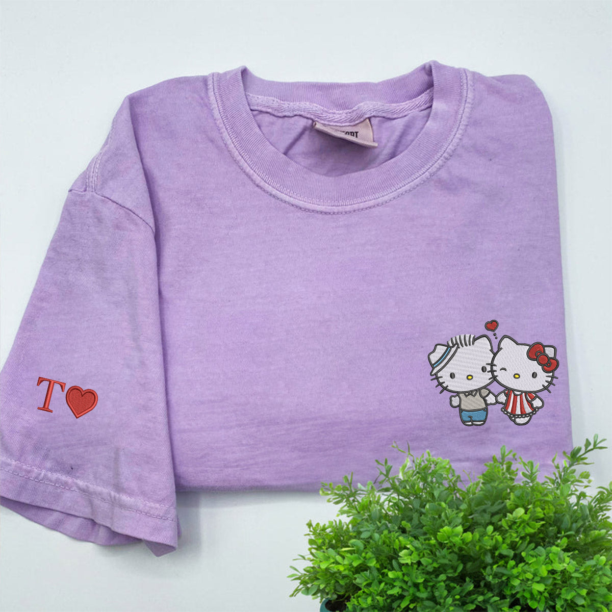 Custom Embroidered Cute Cartoon Kiss Kitten Matching T-shirts for Couples