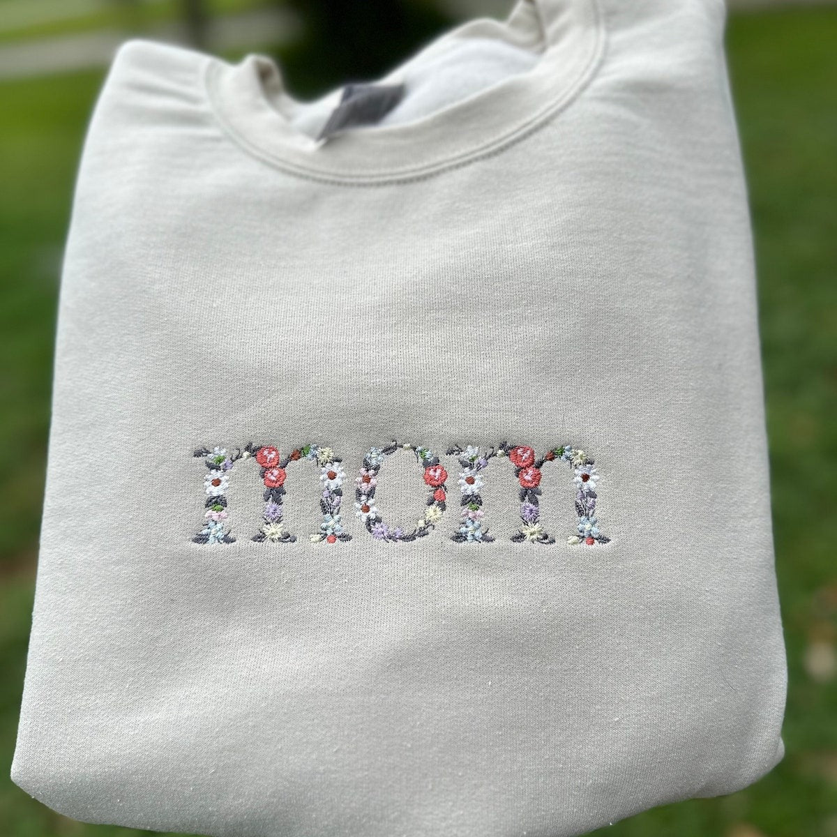 Custom Embroidered Mom Sweatshirt & Hoodie with Floral Letter, Gift for Mom, Mother's Day Gift