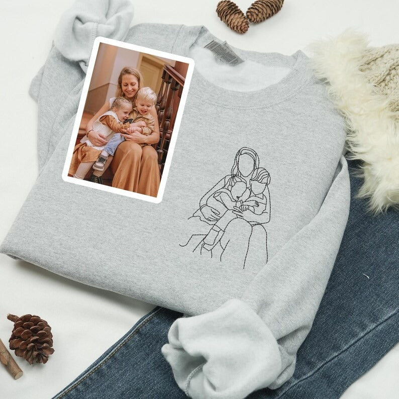 Personalized Line Art Sweatshirt | Custom Embroidered Family Portrait | Mother’s Day Gift for Mom